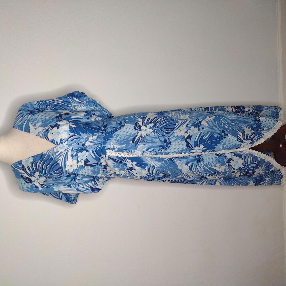 NWT America & Beyond Women's Blue/White Floral Dress Size Large